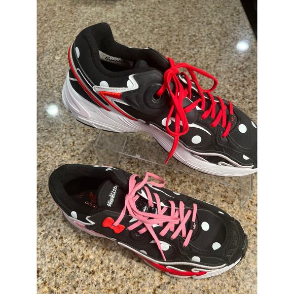 Adidas, Astir Hello Kitty Polka Dot Women's Size 10 - Picture 3 of 10